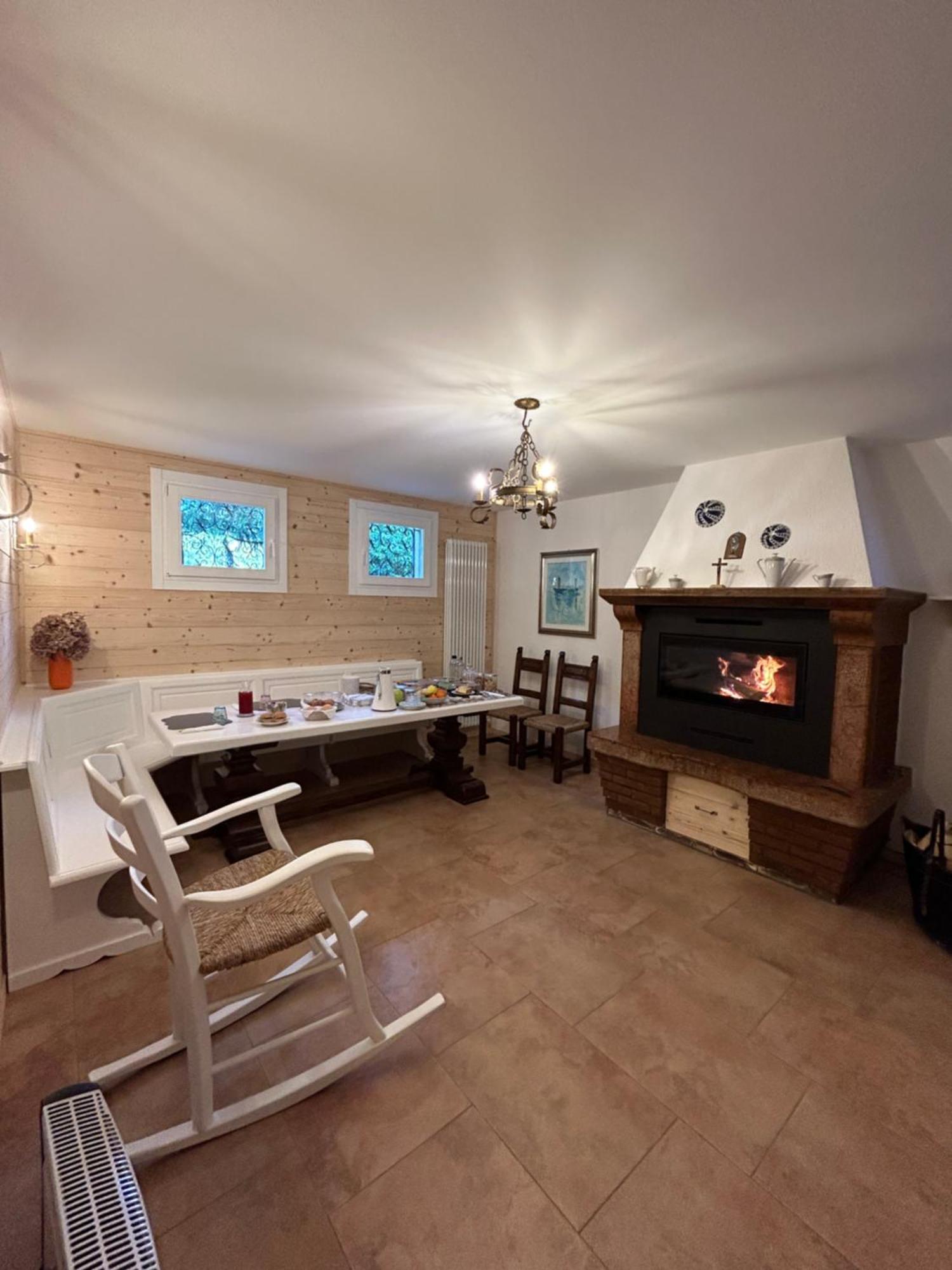 B&B Relief Possagno Exterior foto
