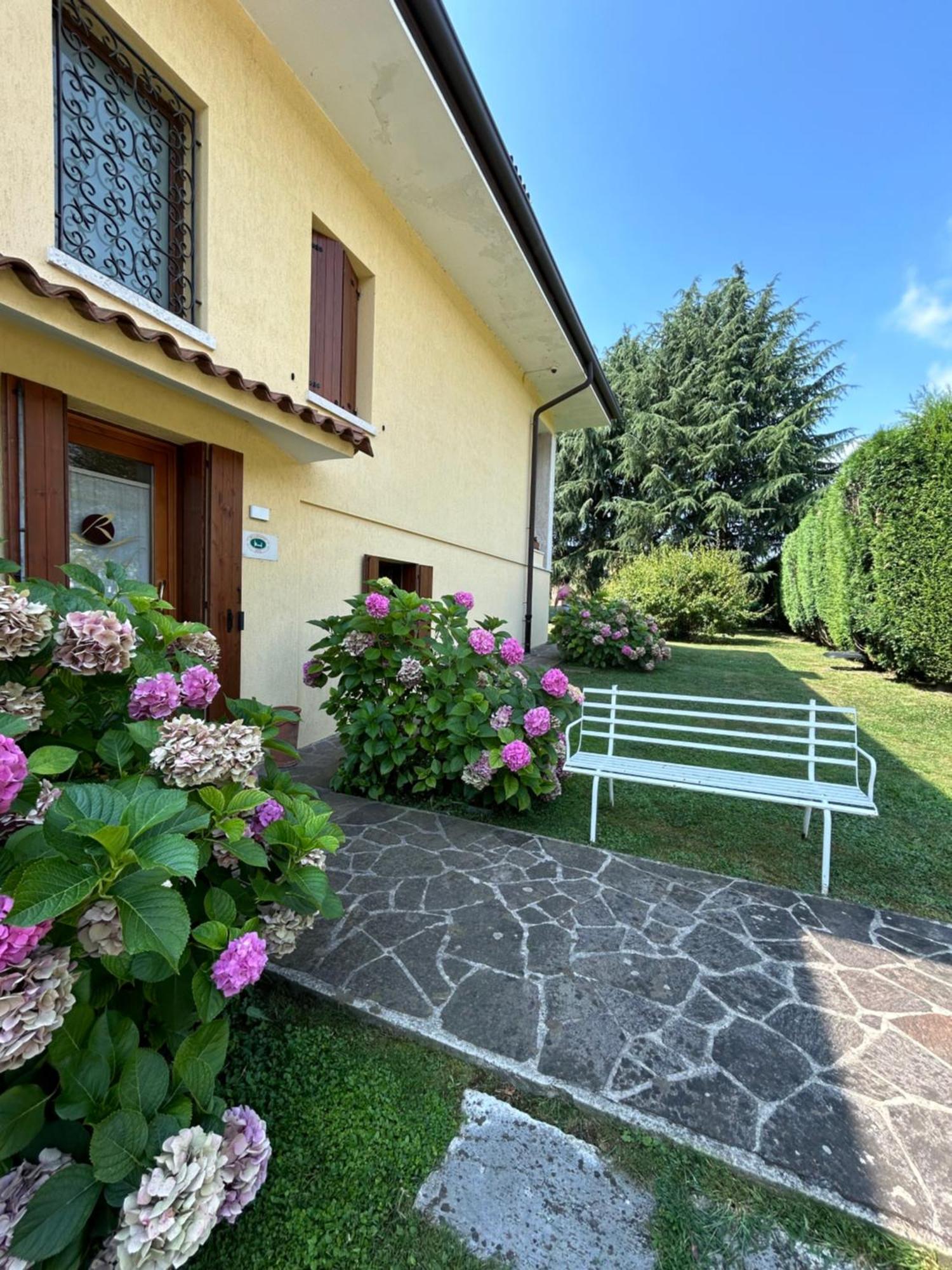 B&B Relief Possagno Exterior foto